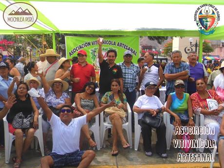 CELEBRANDO CON PISCO SOUR EN SANTA CRUZ DE FLORES