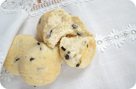 Pan de aceitunas negras