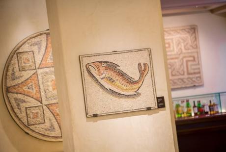 ¿Qué hotel de Madrid tiene una colección de mosaicos romanos?