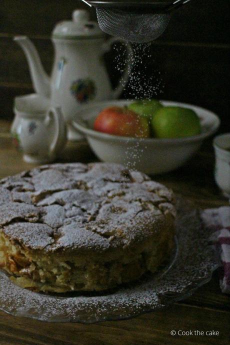 apple-sharlotka, lithuanian-apple-cake, tarta-de-manzana-lituana