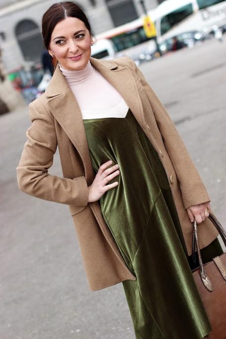 Como combinar un vestido lencero Como combinar un vestido lencero