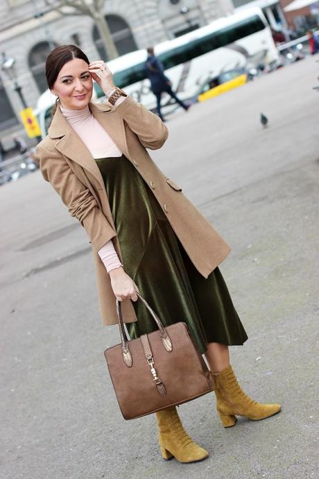 Como combinar un vestido lencero Como combinar un vestido lencero