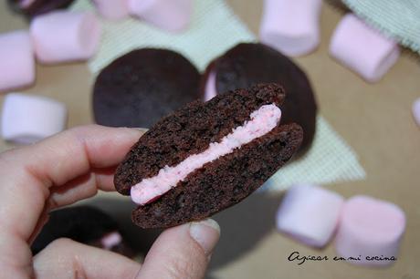 Woopies de chocolate y crema de nubes Woopies de chocolate y crema de nubes