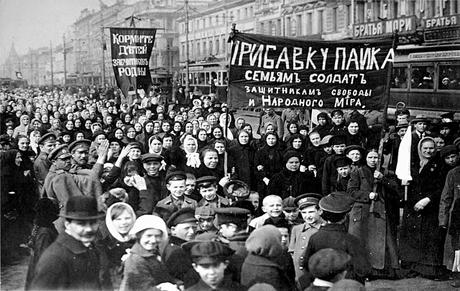 RUSIA: LA REVOLUCIÓN DE FEBRERO DE 1917. ABDICACIÓN DEL ZAR