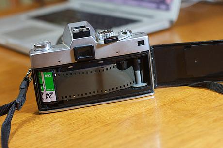 Nueve cosas que un fotógrafo digital tiene que saber para iniciarse en la foto química Practico Claves Iniciarse Fotografia Quimica 9