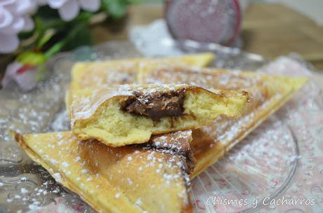 Bizcochitos rellenos de nocilla en sandwichera Bizcochitos rellenos de nocilla en sandwichera