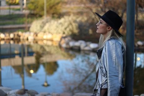 SILVER JACKET & FISHNET SILVER JACKET & FISHNET