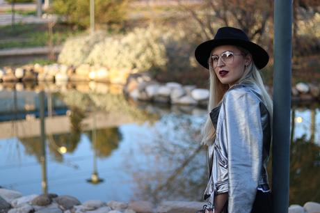 SILVER JACKET & FISHNET SILVER JACKET & FISHNET