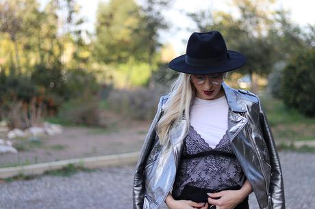 SILVER JACKET & FISHNET SILVER JACKET & FISHNET