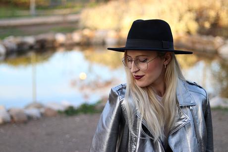 SILVER JACKET & FISHNET SILVER JACKET & FISHNET