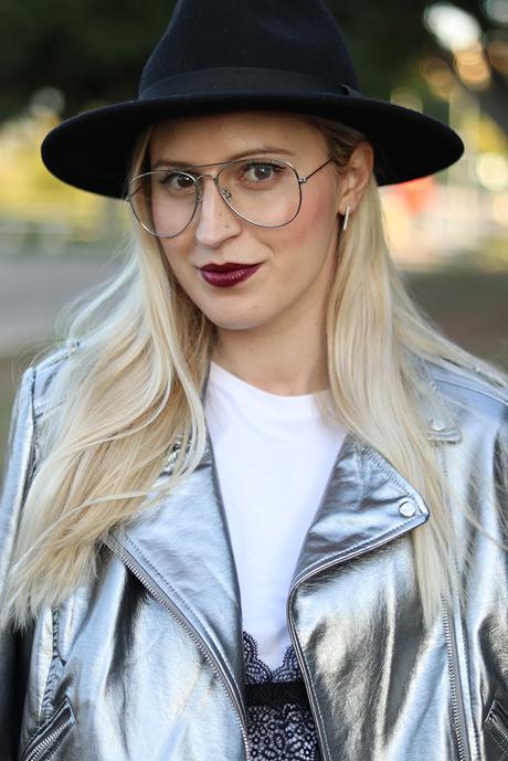 SILVER JACKET & FISHNET SILVER JACKET & FISHNET