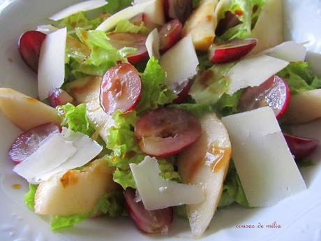 Ensalada de uvas queso y peras