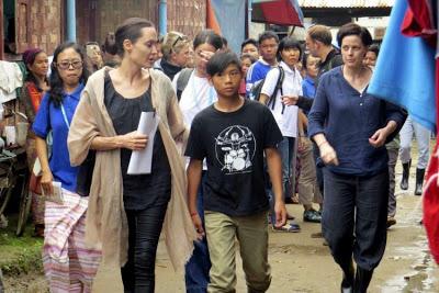 Angelina Jolie habla de su divorcio Angelina Jolie habla de su divorcio