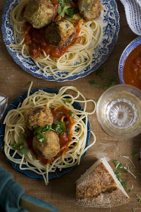 SPAGHETTI CON ALBÓNDIGAS VEGETARIANAS