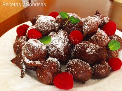 BUÑUELOS DE CHOCOLATE Y NARANJA