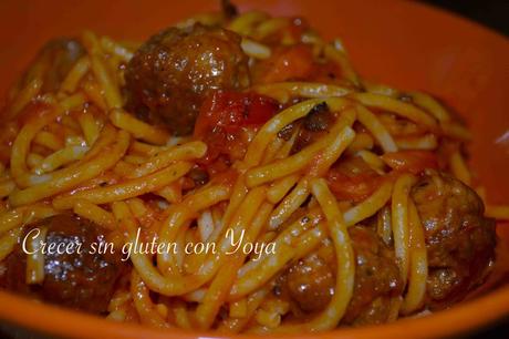 Espaguetis Barilla sin gluten con albón