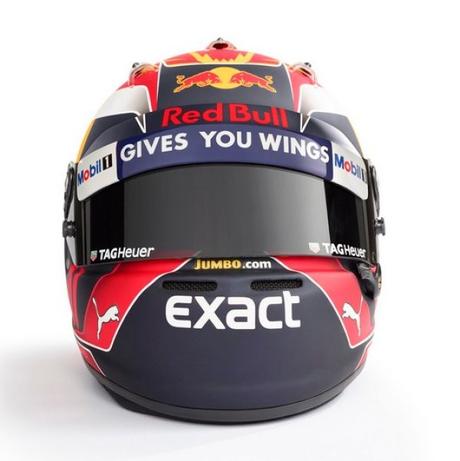 Max Verstappen muestra los nuevos colores de su casco