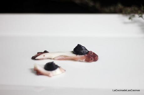 Miniatura de Pulpo con Parmentier de Tinta de Calamar Miniatura de Pulpo con Parmentier de Tinta de Calamar