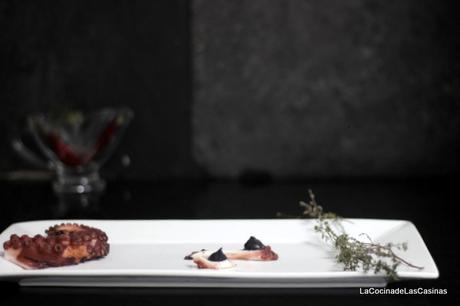 Miniatura de Pulpo con Parmentier de Tinta de Calamar Miniatura de Pulpo con Parmentier de Tinta de Calamar