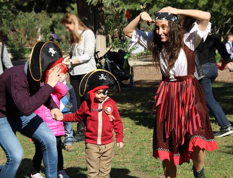 Una fiesta de piratas en el parque para celebrar los 4