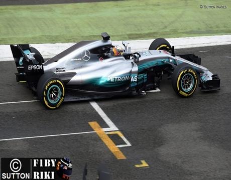 Presentación del W08 | El coche de Mercedes para la temporada 2017 de F1 Presentación del W08 | El coche de Mercedes para la temporada 2017 de F1
