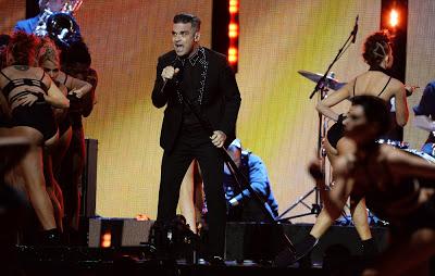 Robbie Williams en los Brit Awards 2017