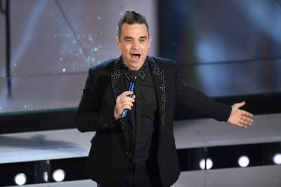 Robbie Williams en los Brit Awards 2017