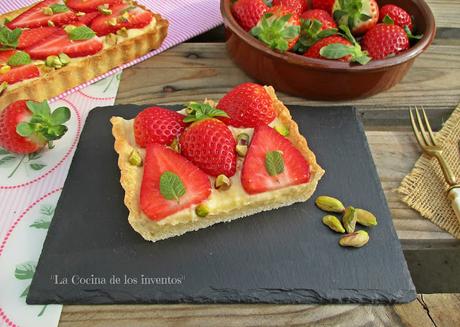 Tarta de Crema, Fresas  y Pistachos