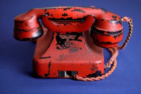 #Teléfono de Hitler fue subastado por 243 mil dólares #Nasis #Alemania