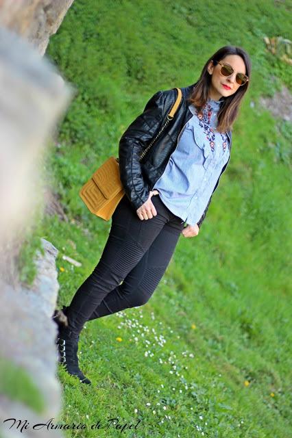 Outfit: Blusa de Rayas Bordada