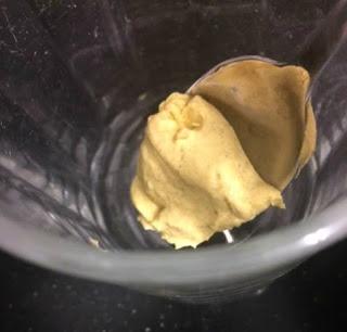 SALMÓN CONFITADO CON AROMAS CÍTRICOS Y TOMILLO SALMÓN CONFITADO CON AROMAS CÍTRICOS Y TOMILLO