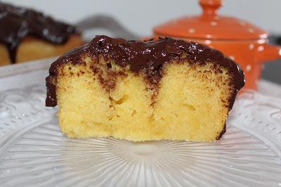 Pound cake con baño de chocolate a la naranja