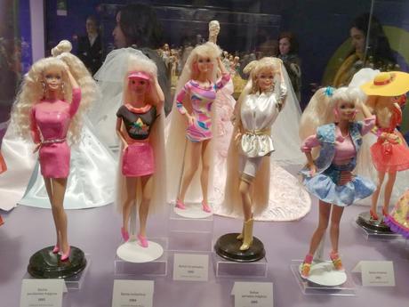 Exposición de Barbie en Madrid “Más allá de la muñeca”