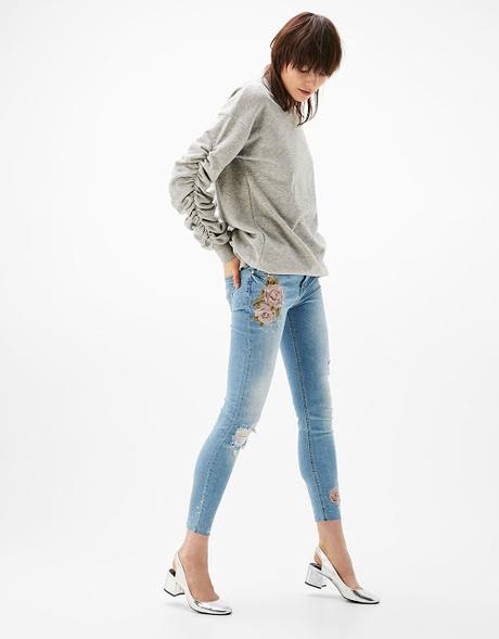 SEASONAL TRENDS; LAS FLORES ESTE AÑO VAN BORDADAS.- SEASONAL TRENDS; LAS FLORES ESTE AÑO VAN BORDADAS.-