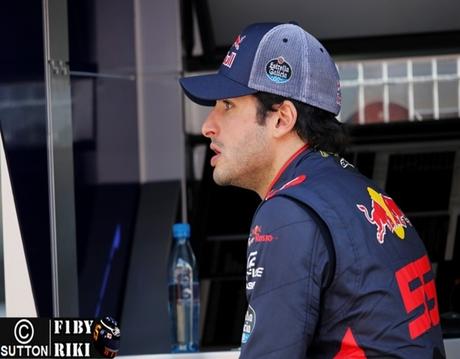 Carlos Sainz no pensará en el 2018 hasta el verano