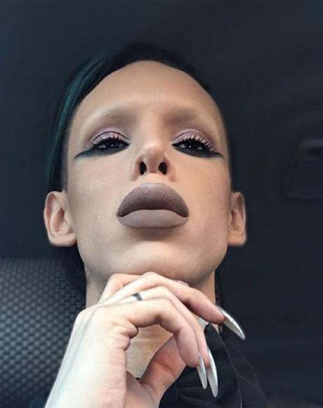 Este joven ha pasado por 115 cirugías para ser un “marciano asexuado”(FOTOS) Este joven ha pasado por 115 cirugías para ser un “marciano asexuado”(FOTOS)