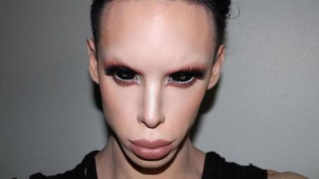 Este joven ha pasado por 115 cirugías para ser un “marciano asexuado”(FOTOS) Este joven ha pasado por 115 cirugías para ser un “marciano asexuado”(FOTOS)