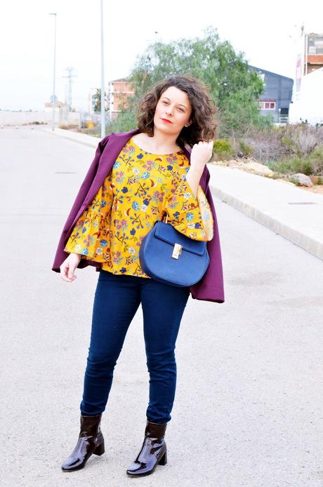 Blusa mostaza con flores Blusa mostaza con flores