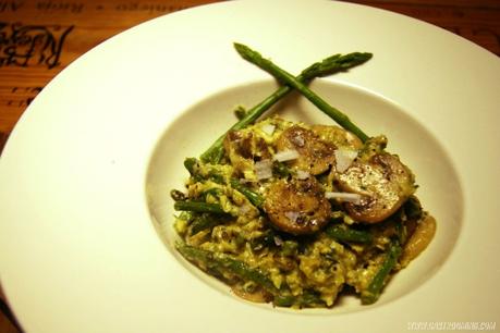 Revuelto de trigueros y champiñones Revuelto de trigueros y champiñones