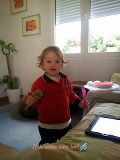 Nuestro no Baby Led Weaning (BLW) particular. Nuestro no Baby Led Weaning (BLW) particular.