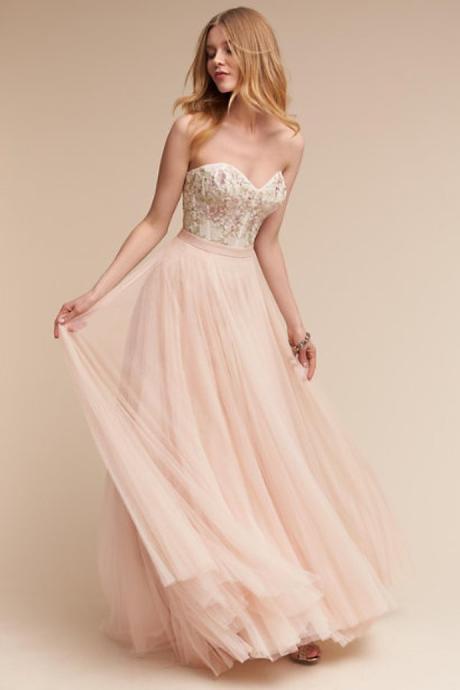 Còmo seleccionar un vestido para la fiesta de graduaciòn Còmo seleccionar un vestido para la fiesta de graduaciòn