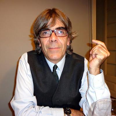 La Hipérbole del maletín - Josep Lluís Mestres La Hipérbole del maletín - Josep Lluís Mestres