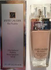 Base de maquillaje Re-Nutriv de Estée Lauder... muy muy fan. Base de maquillaje Re-Nutriv de Estée Lauder... muy muy fan.