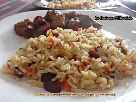 Arroz de acompañamiento con pasas y almendras Arroz de acompañamiento con pasas y almendras