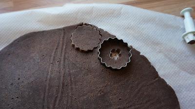 Galletas tiernas de chocolate rellenas