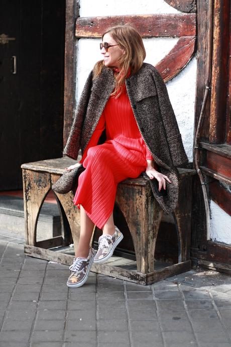 red dress / vestido rojo