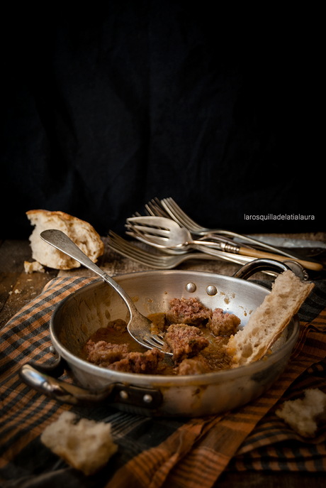 ALBÓNDIGAS EN SALSA ESPAÑOLA