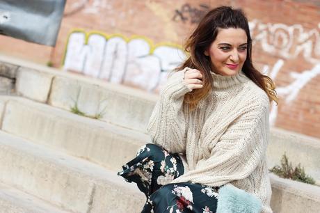 Look cómodo con falda plisada y jersey XL Look cómodo con falda plisada y jersey XL