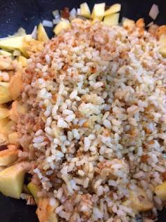 ARROZ INTEGRAL CON QUINOA POLLO, ESPINACAS Y MANZANA ARROZ INTEGRAL CON QUINOA POLLO, ESPINACAS Y MANZANA