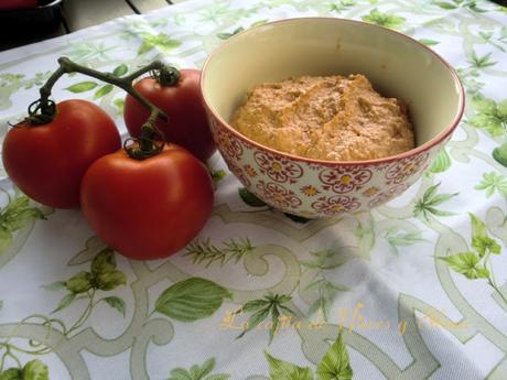 Dip de tomate con nueces y jengibre